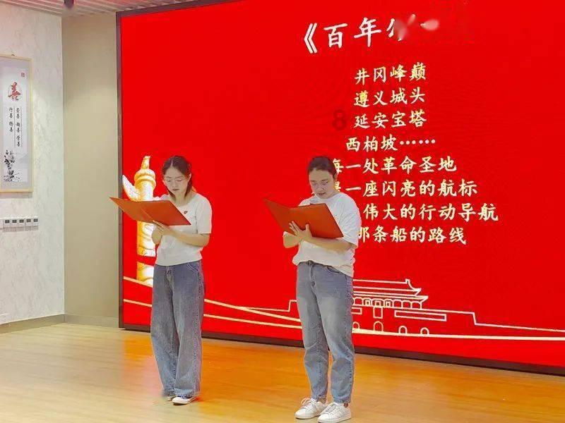 孩子的长相是随爸爸还是随妈妈？哪些特征属于显性基因呢？游戏画面